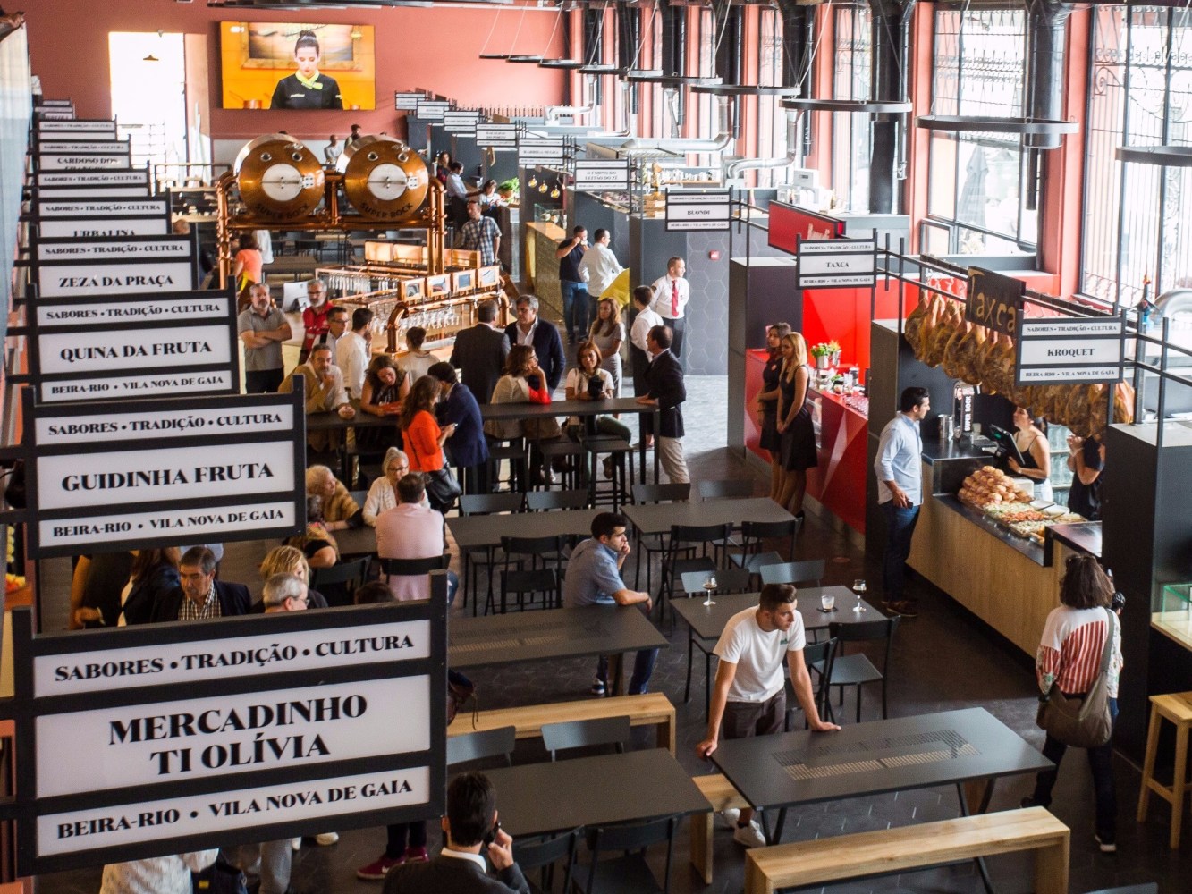 Mercado Beira-Rio de Vila Nova de Gaia Porto with Food Lover Tour